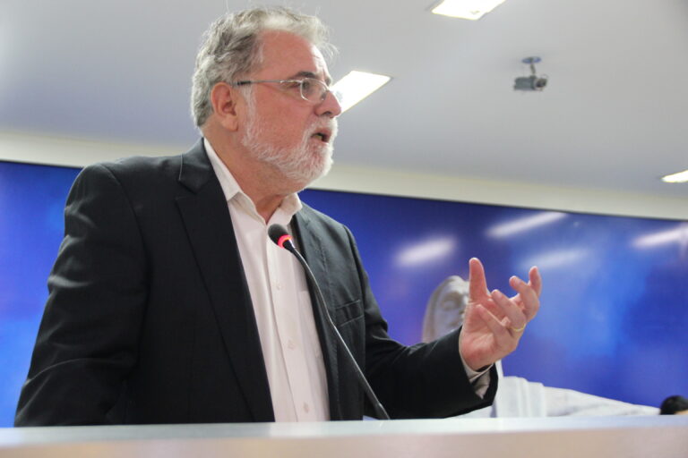Paulo Tadeu é pré-candidato a prefeito pelo PT