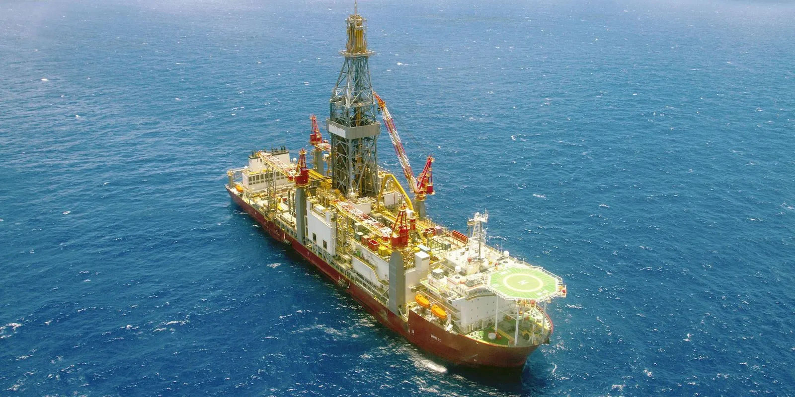 Petrobras anuncia nova descoberta de petróleo no Nordeste