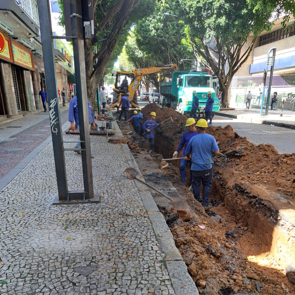 Rua São Paulo terá substituição de 200 metros de redes de esgoto