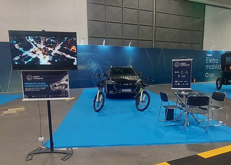 DMED apresenta projeto de mobilidade elétrica em congresso
