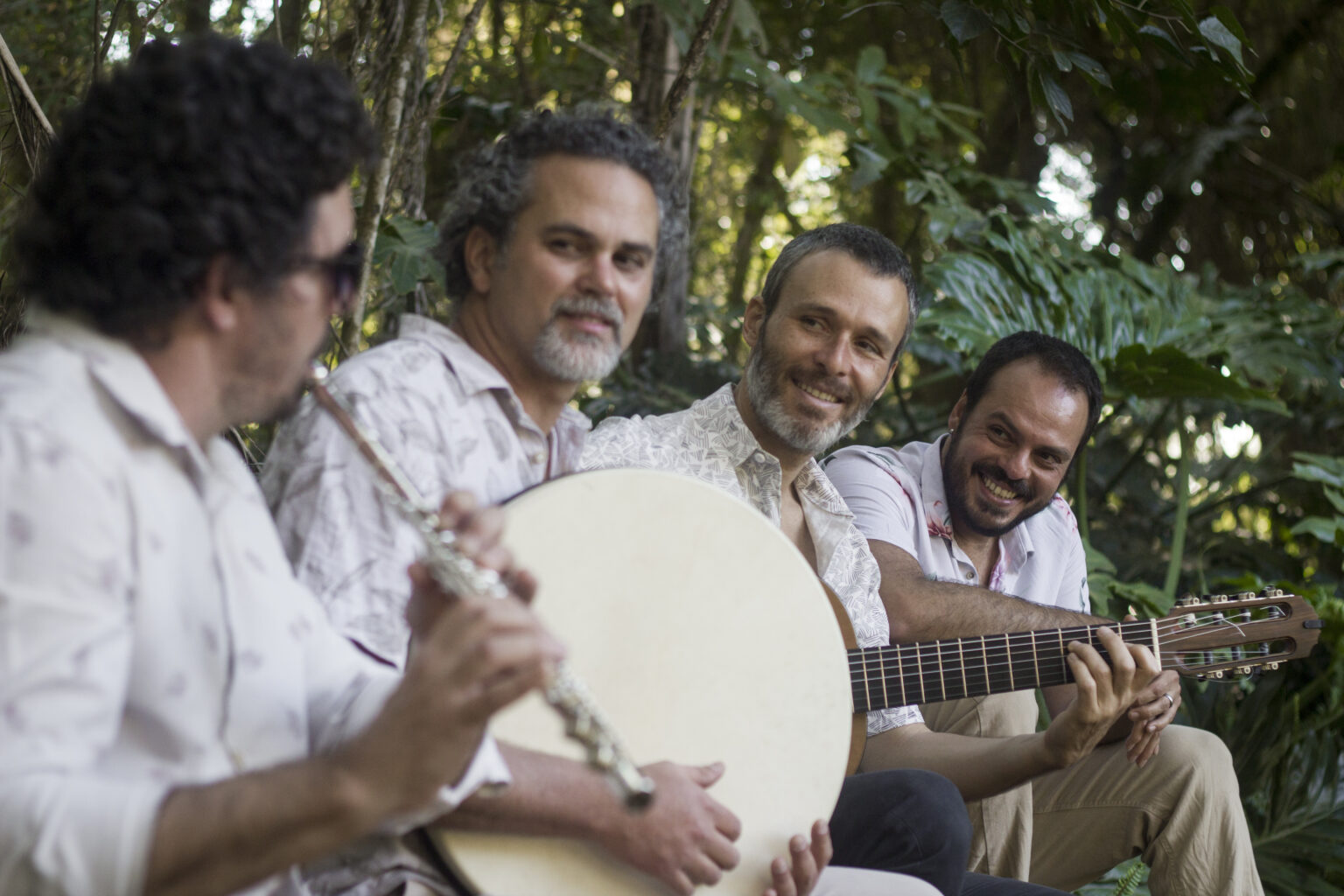 Quarteto Guaimbê lança álbum com canções inéditas