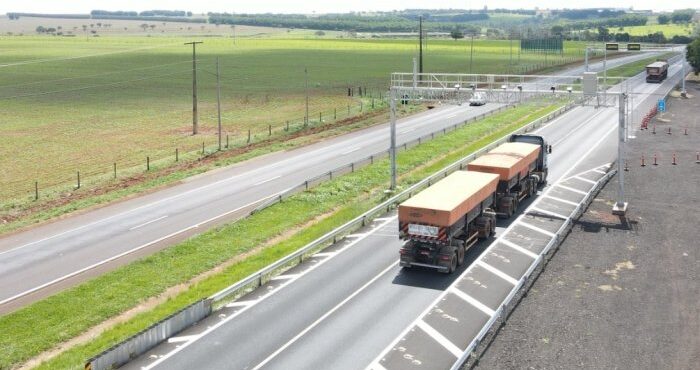 Coluna MG: veículos com sobrecarga na BR-365