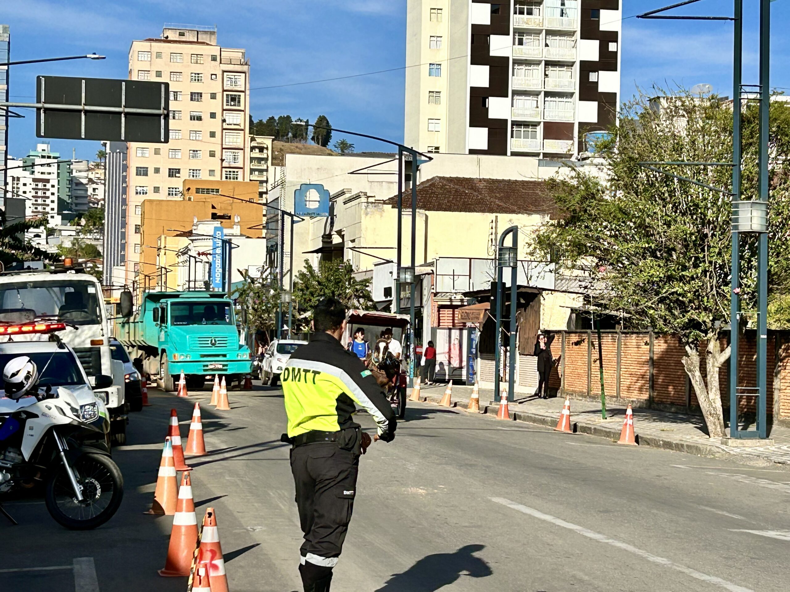 Ruas e avenidas centrais ficam interditadas nesta quinta-feira