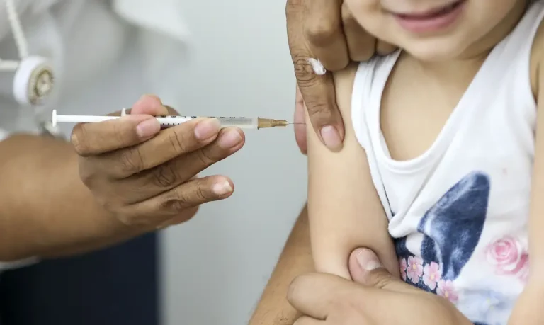 Campanha de multivacinação começa na segunda
