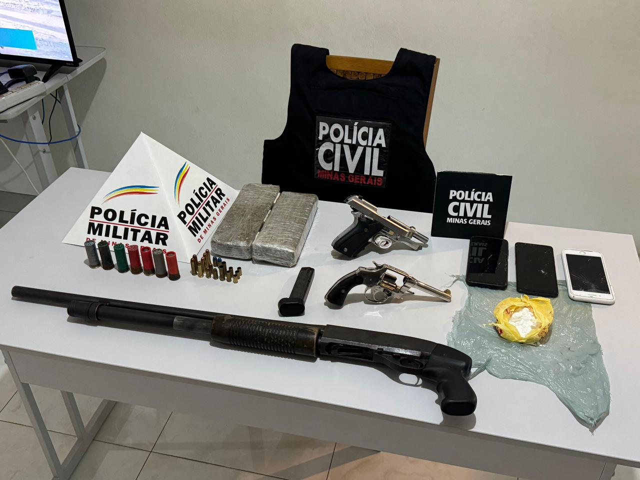 CAMPESTRE | Operação conjunta apreende armas e drogas