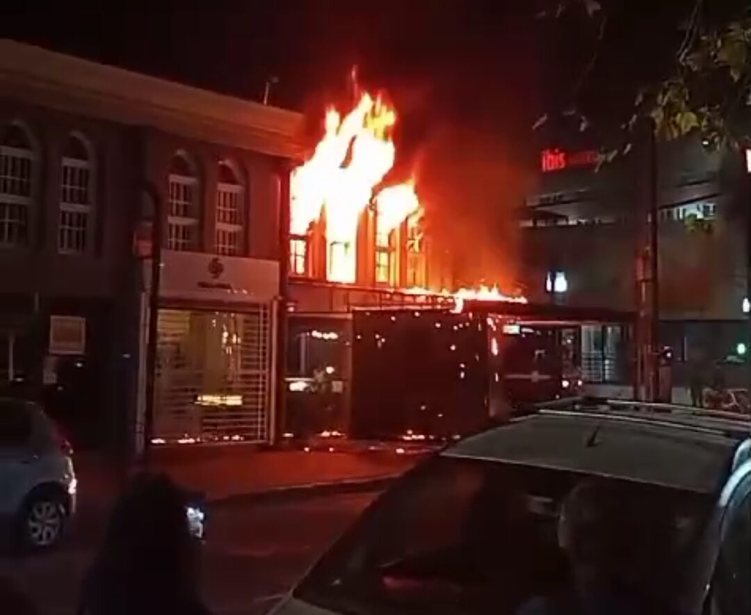 Causas do incêndio em restaurante ainda são desconhecidas, prejuízo é de mais de meio milhão