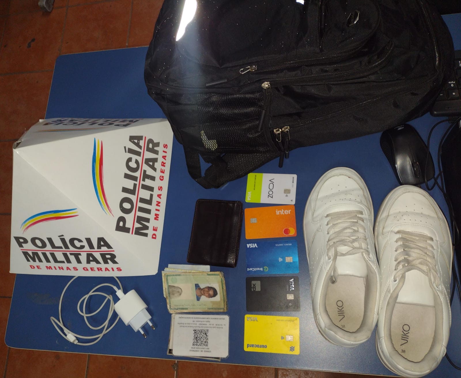 Ladrões são presos após fazerem compras com cartão furtado