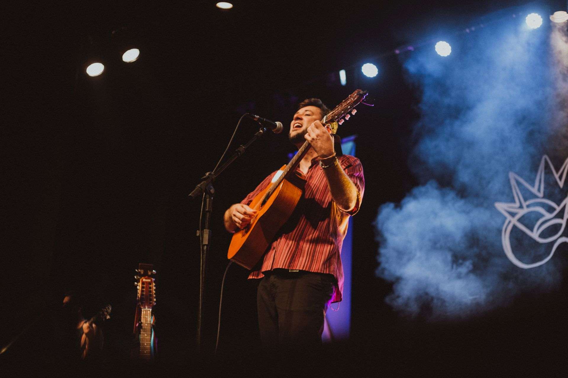 Pedro Cezar lança EP "Matutando Sonho" ao vivo