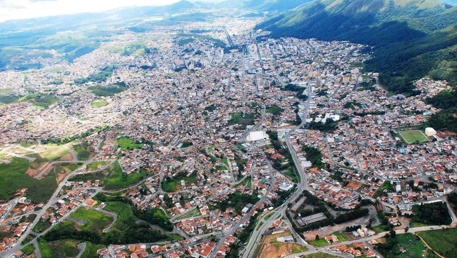 Poços registra mais de 800 novas empresas abertas em 2024