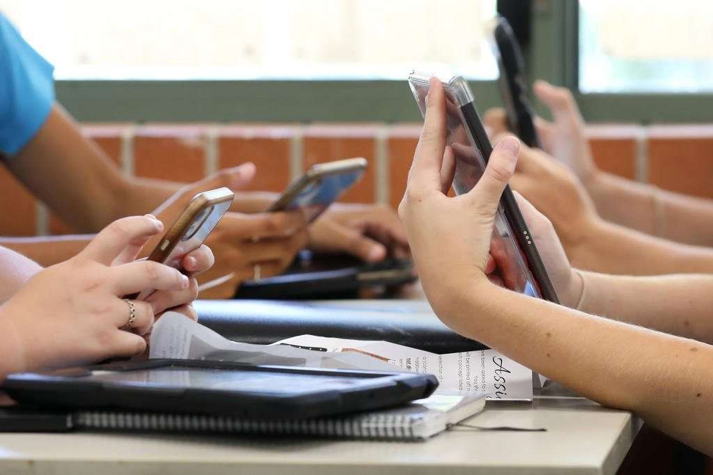 uso de celular na escola