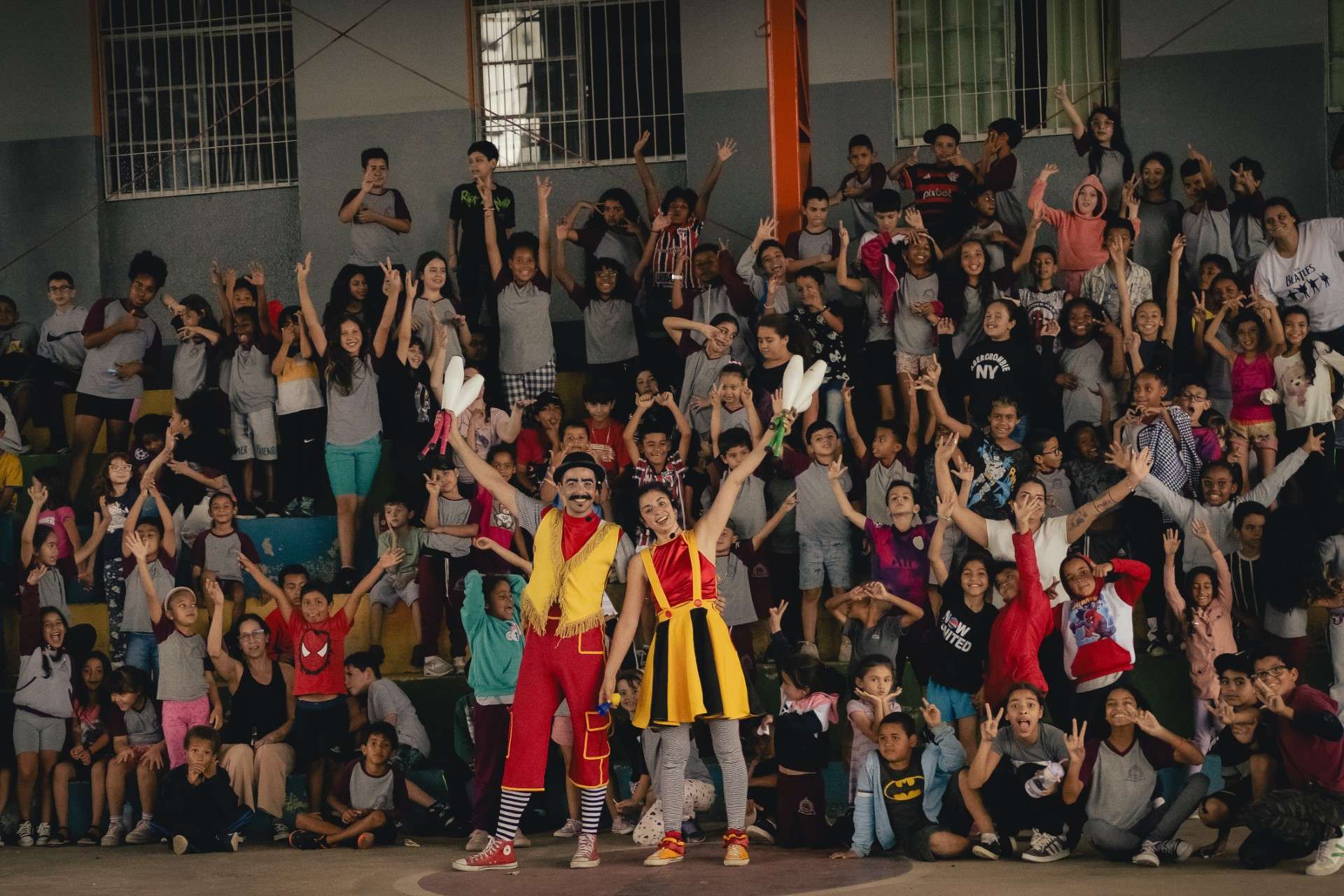 Projeto da Cia Circônicos faz das escolas um picadeiro