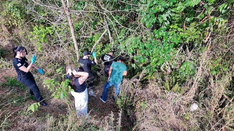 Polícia faz buscas no sítio de homem que amarrou cachorro em carroça