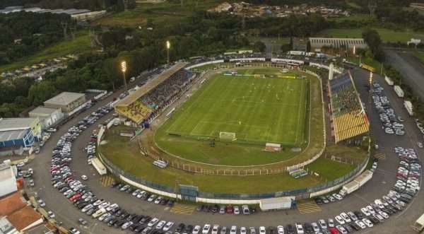 Prefeitura estuda demolir Ronaldão e construir novo estádio na zona sul