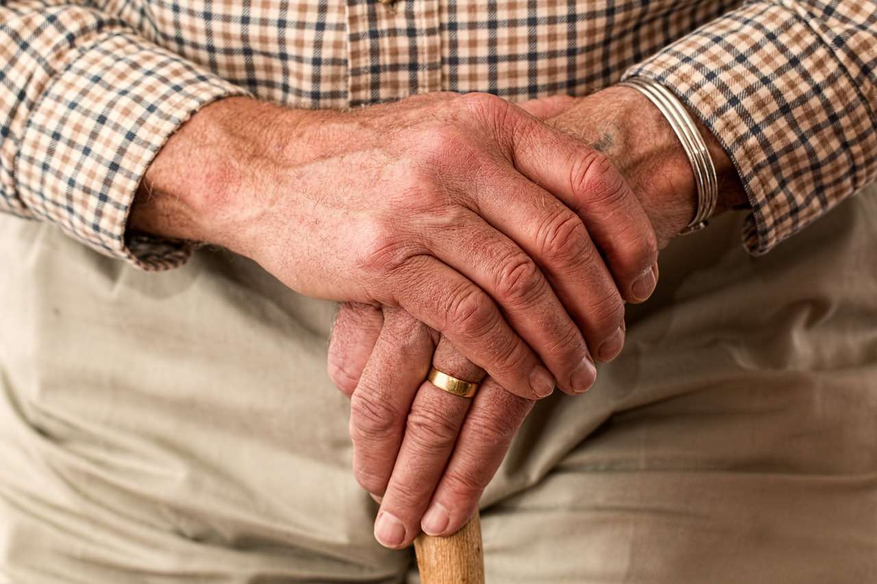 Acidente doméstico: 1 em cada 3 idosos sofre uma queda por ano