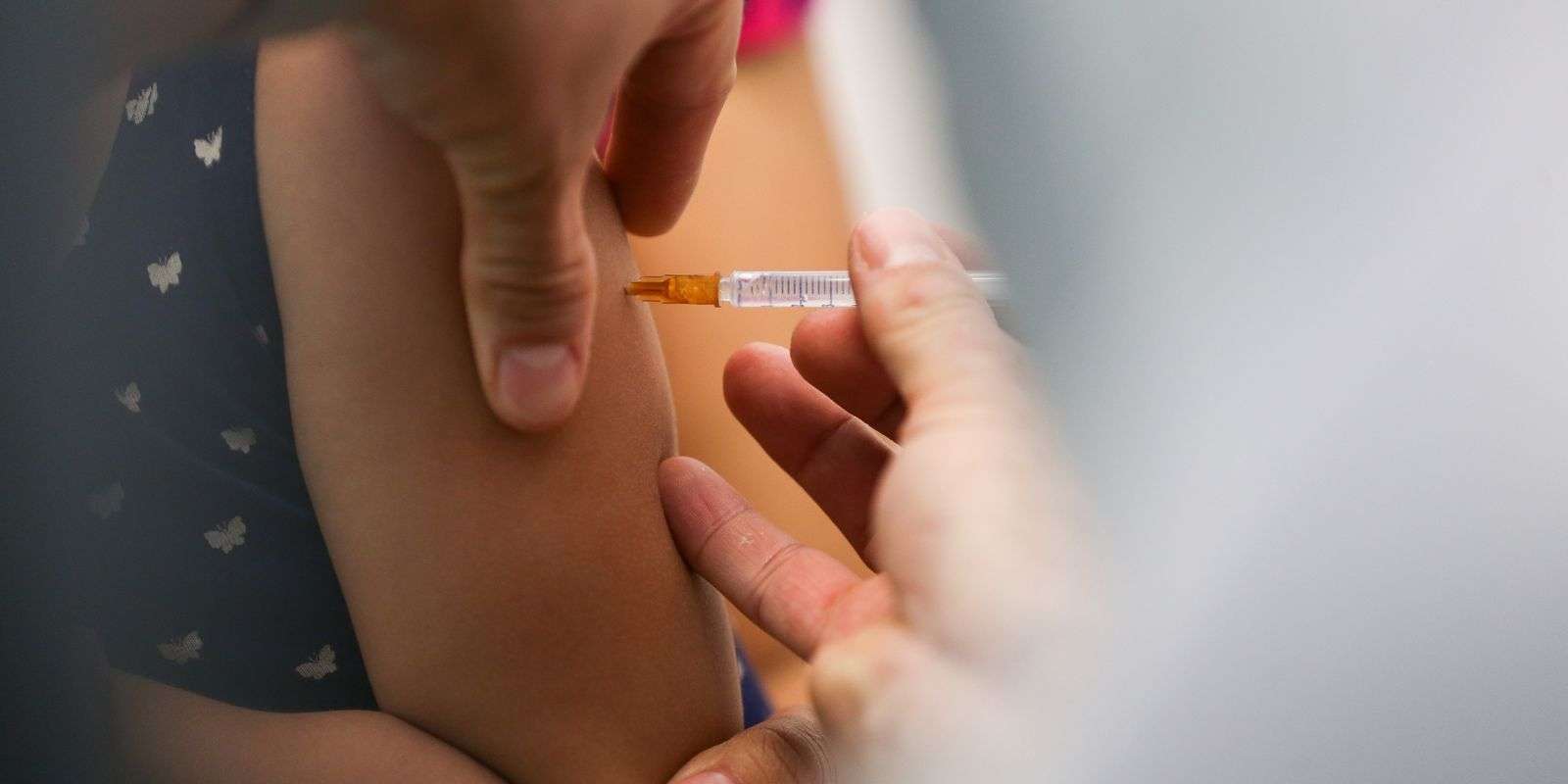  Multivacinação não oferece risco e aumenta imunidade coletiva