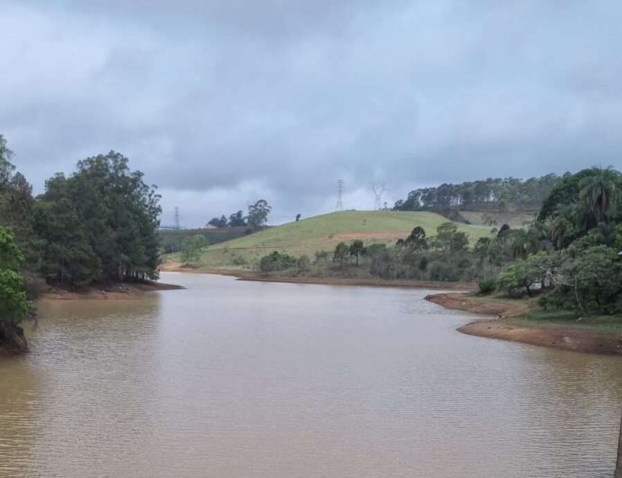 Chuvas elevam o nível da represa Saturnino de Brito