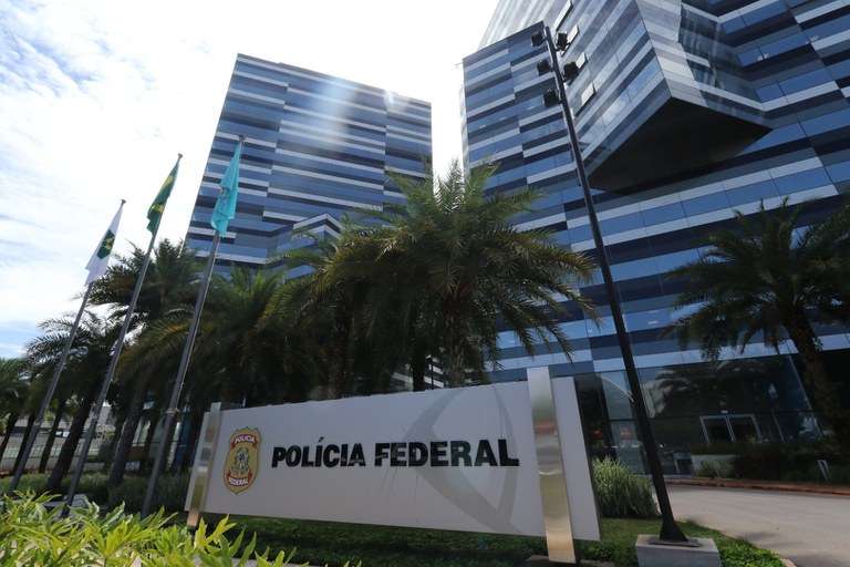 PF indicia Bolsonaro e mais 36 por tentativa de golpe de Estado