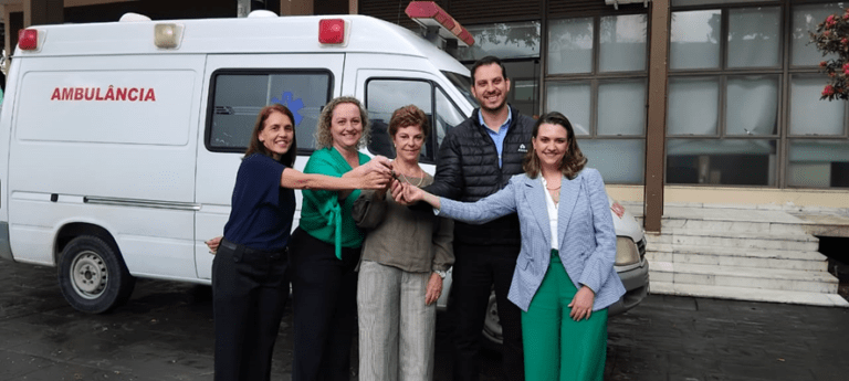 Alcoa doa ambulância avaliada em R$ 53 mil para Andradas