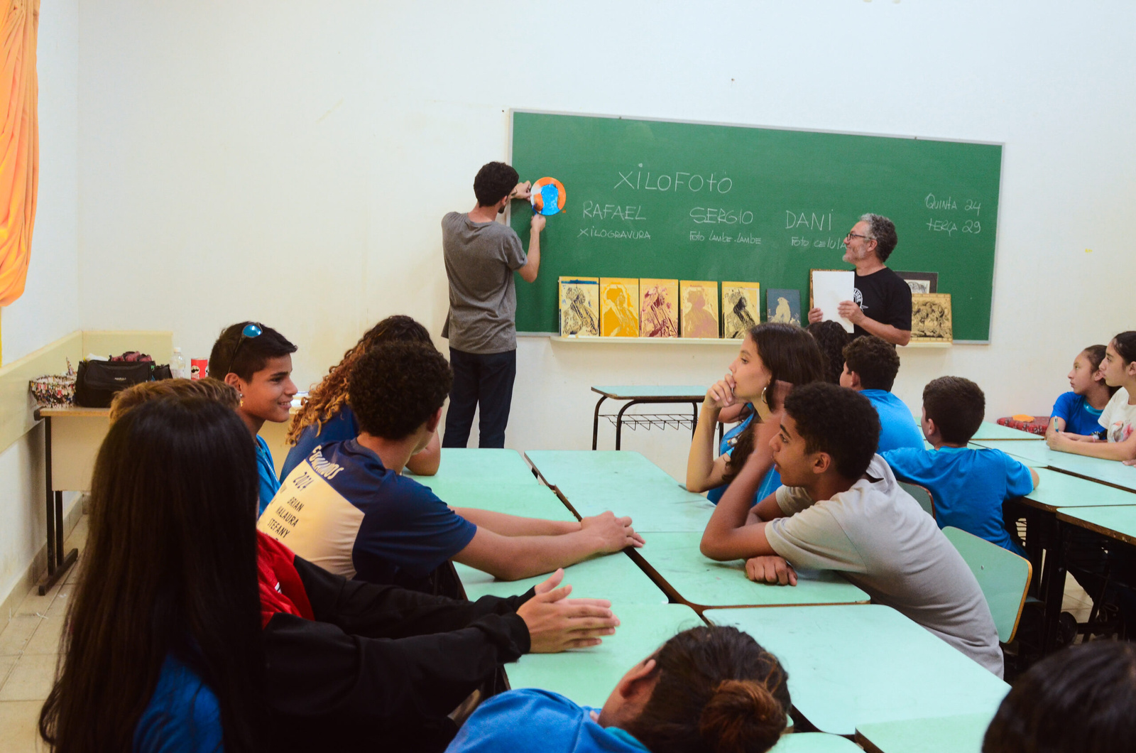 Projeto cultural leva artes visuais para escola rural