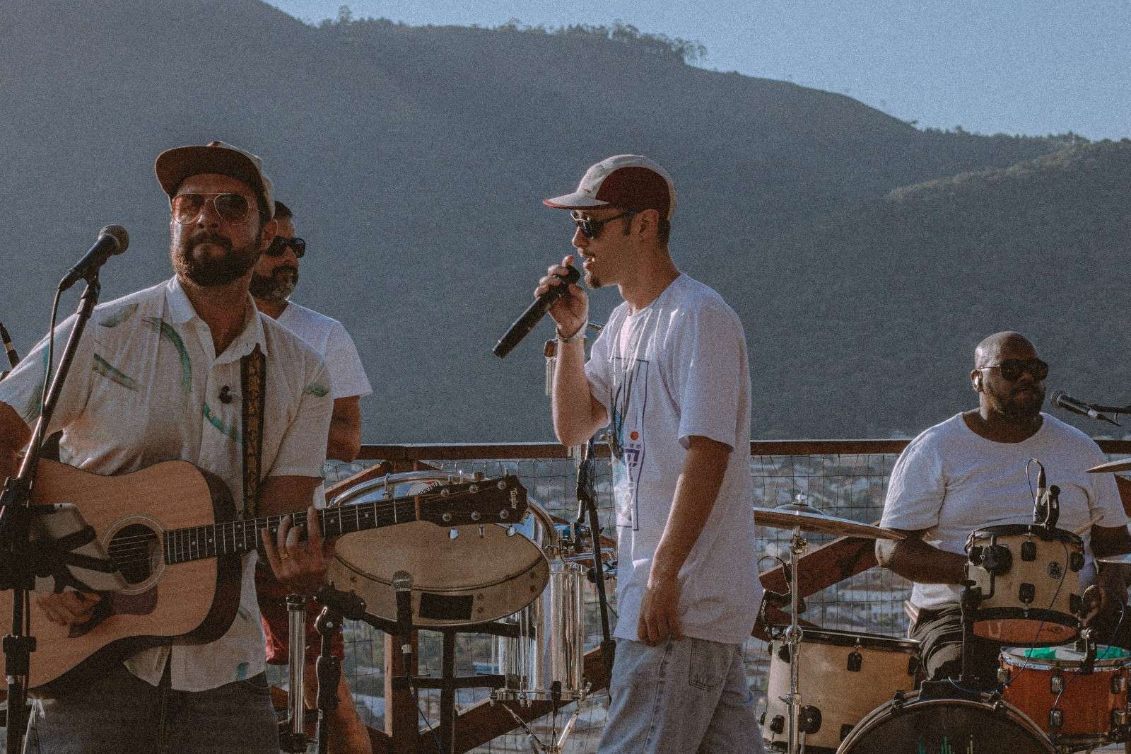 Magalenha lança música ao vivo gravada no Mirante Santa Rita