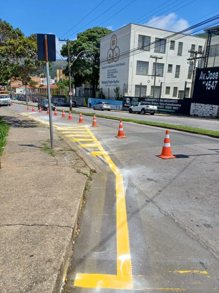 Ônibus terão novo local de estacionamento durante feira livre na zona leste