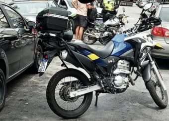 Homem é preso com moto adulterada após perseguição