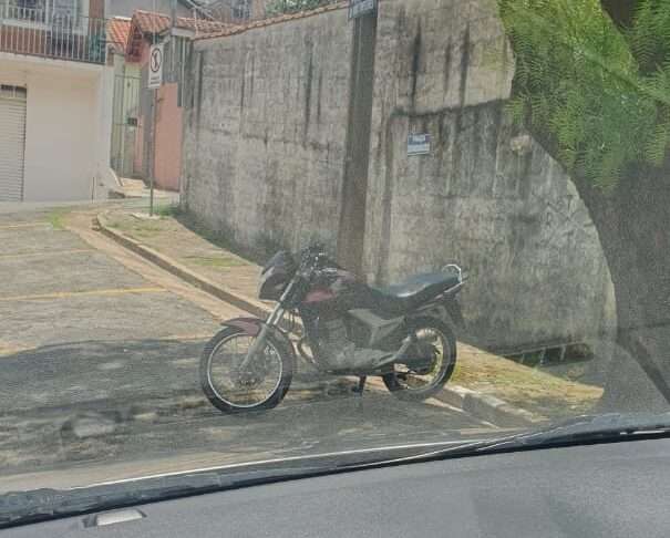 PM prende suspeito e recupera moto furtada