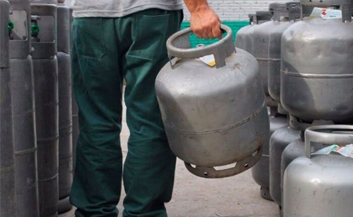 Procon Poços realiza pesquisa de preço do gás de cozinha