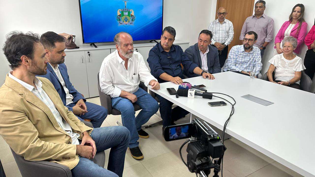 Prefeitura firma convênio emergencial com Santa Casa de Poços