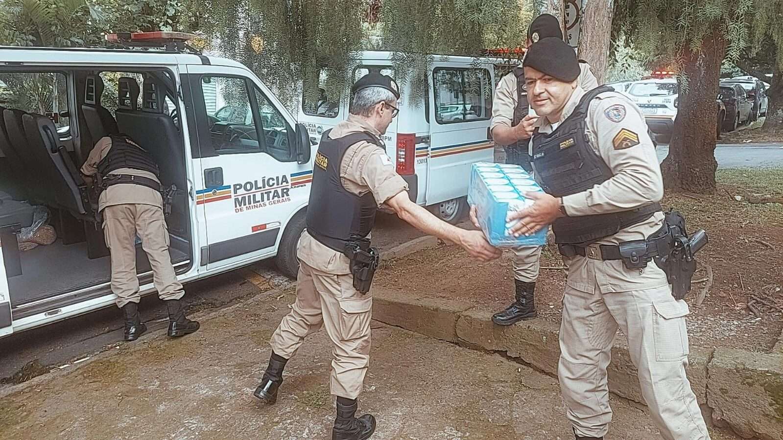 18ª Região da Polícia Militar celebra aniversário com doação de alimentos ao Café Cacon