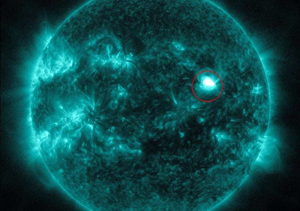 Erupção solar gera alerta para perturbações no campo magnético da Terra