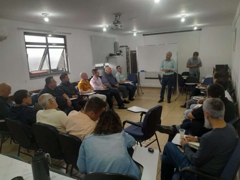 Vereadores e Floramar discutem soluções para o transporte coletivo 