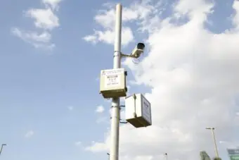 Poços tem 78 radares instalados em 29 pontos da cidade; confira os locais