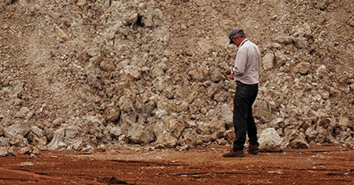 Comunidade de Caldas pede audiência pública sobre mineração de terras raras