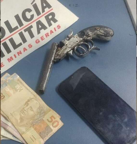 Adolescente dispensa arma ao fugir da polícia