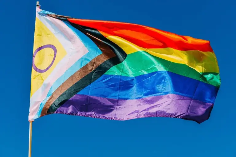 Burocracia do estado de Minas impede realização de projeto do Coletivo LGBTQIA+ de Poços