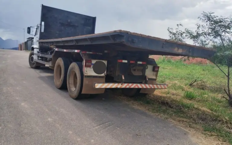 Polícia Militar de Andradas recupera caminhão furtado
