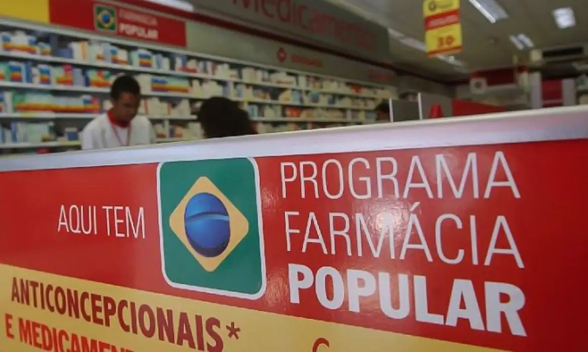 Farmácia Popular passa a ter gratuidade total, anuncia ministra da Saúde