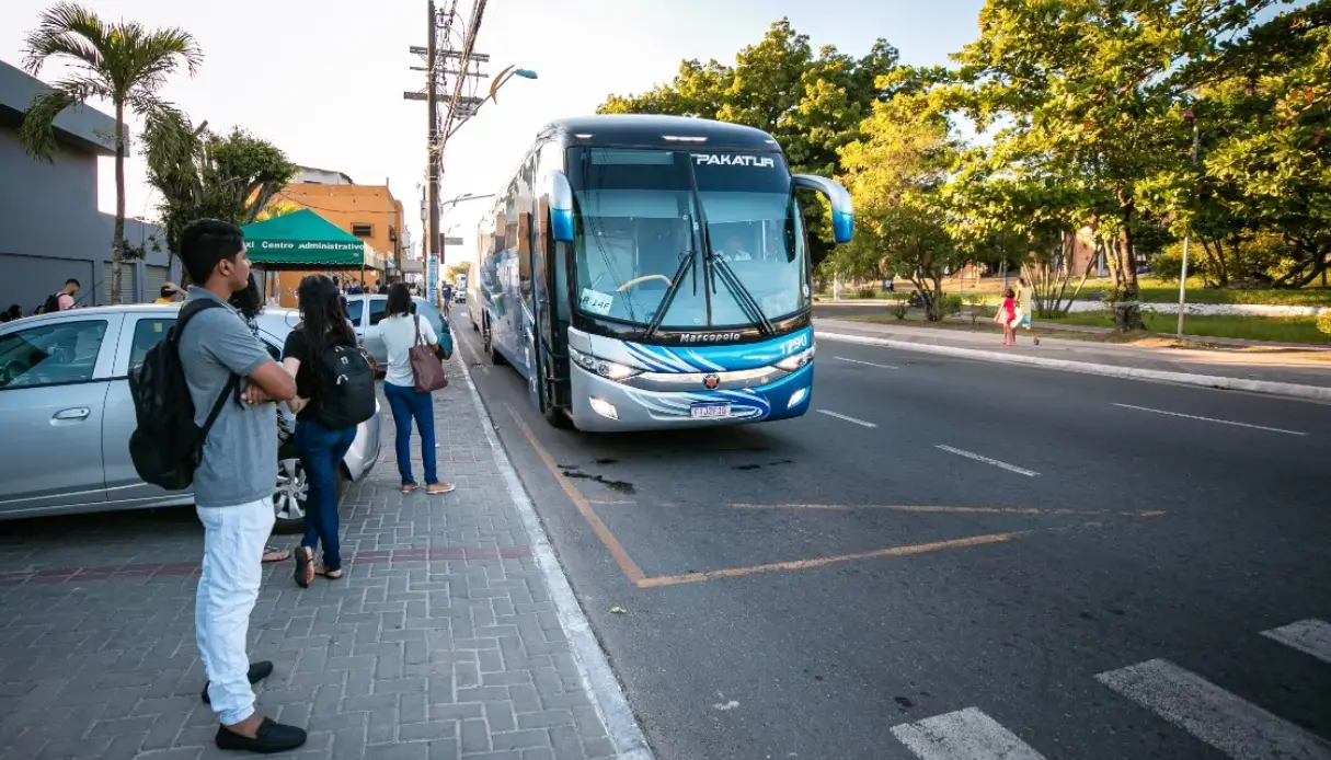 Secretaria divulga lista de beneficiados pelo auxílio transporte universitário