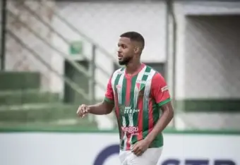 Zagueiro Arthur Pierino acerta com a Veterana para o Módulo II