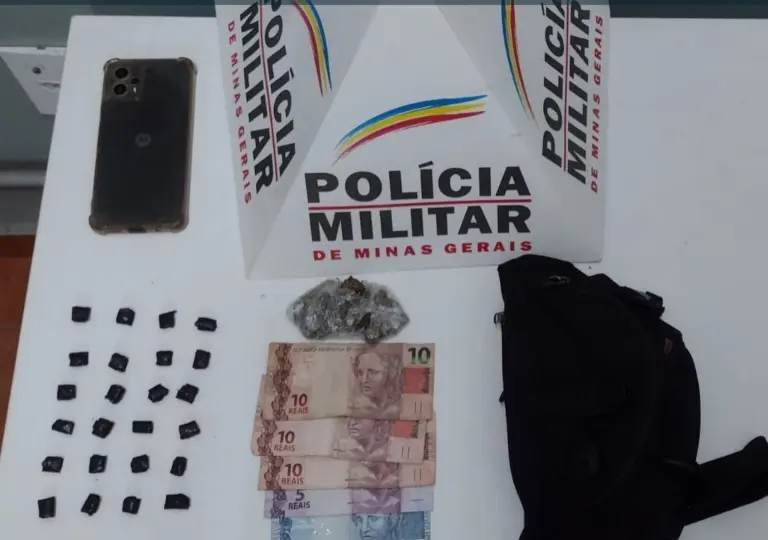 Menor é detido vendendo drogas na Praça dos Macacos