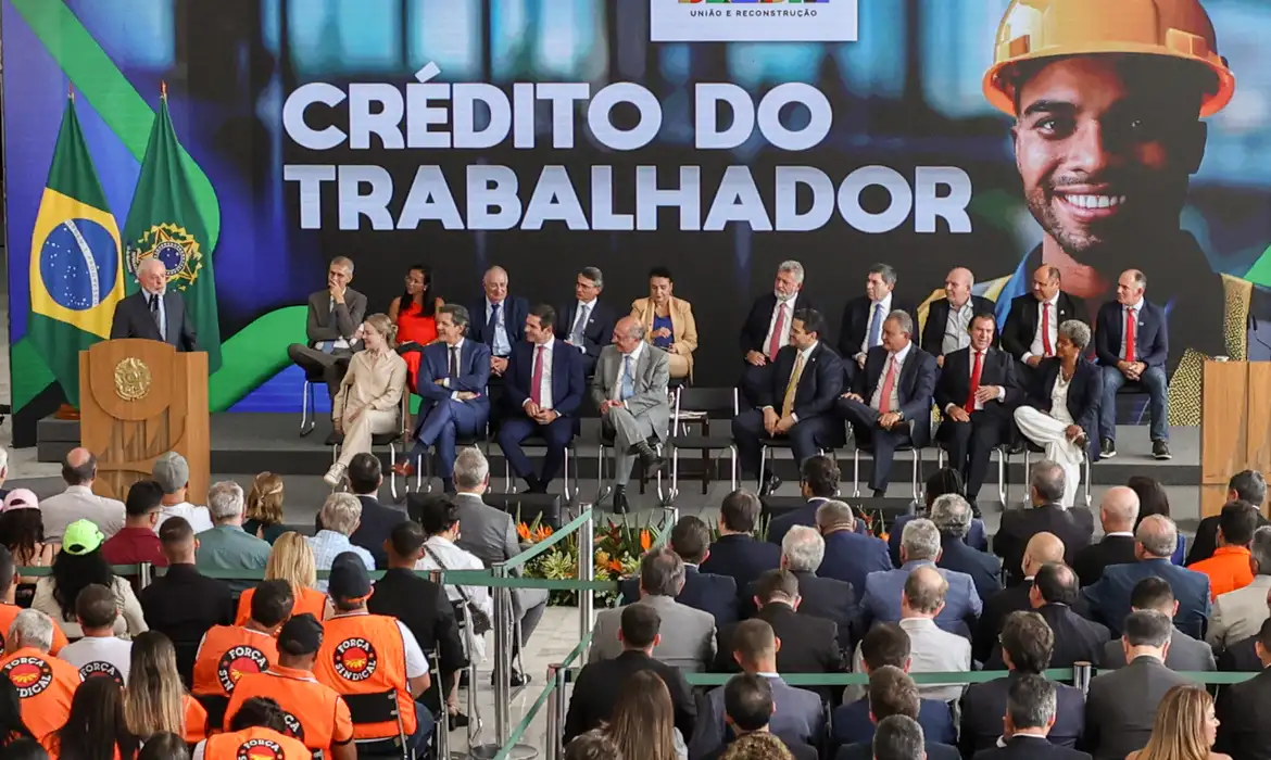 Trabalhador CLT poderá ter crédito consignado a juros mais baixos