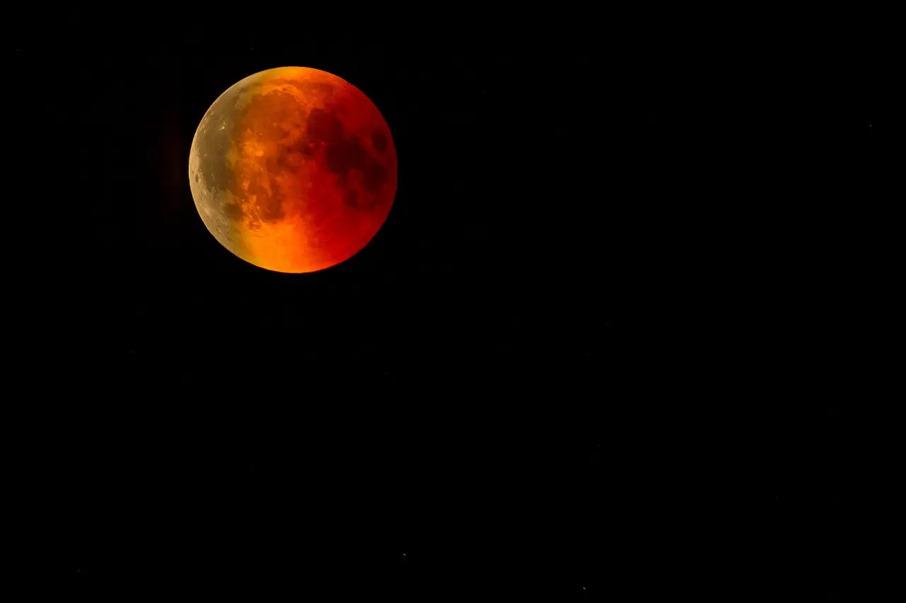 Fique de olho no céu; esta semana tem eclipse da lua