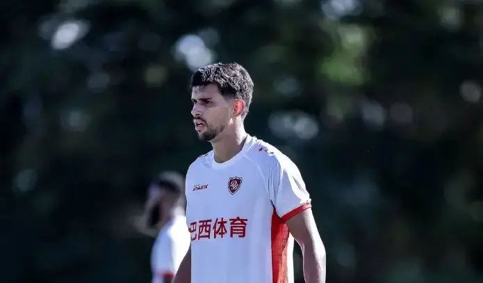 Nestor Mansur é o novo meia da Caldense