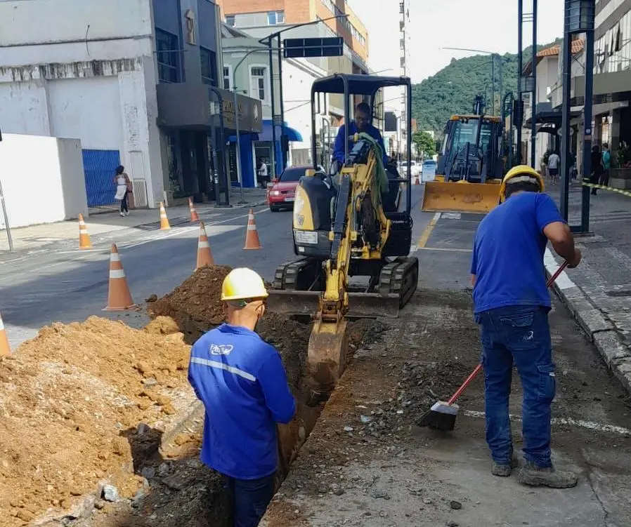 Redes de água começam a ser substituídas na área central