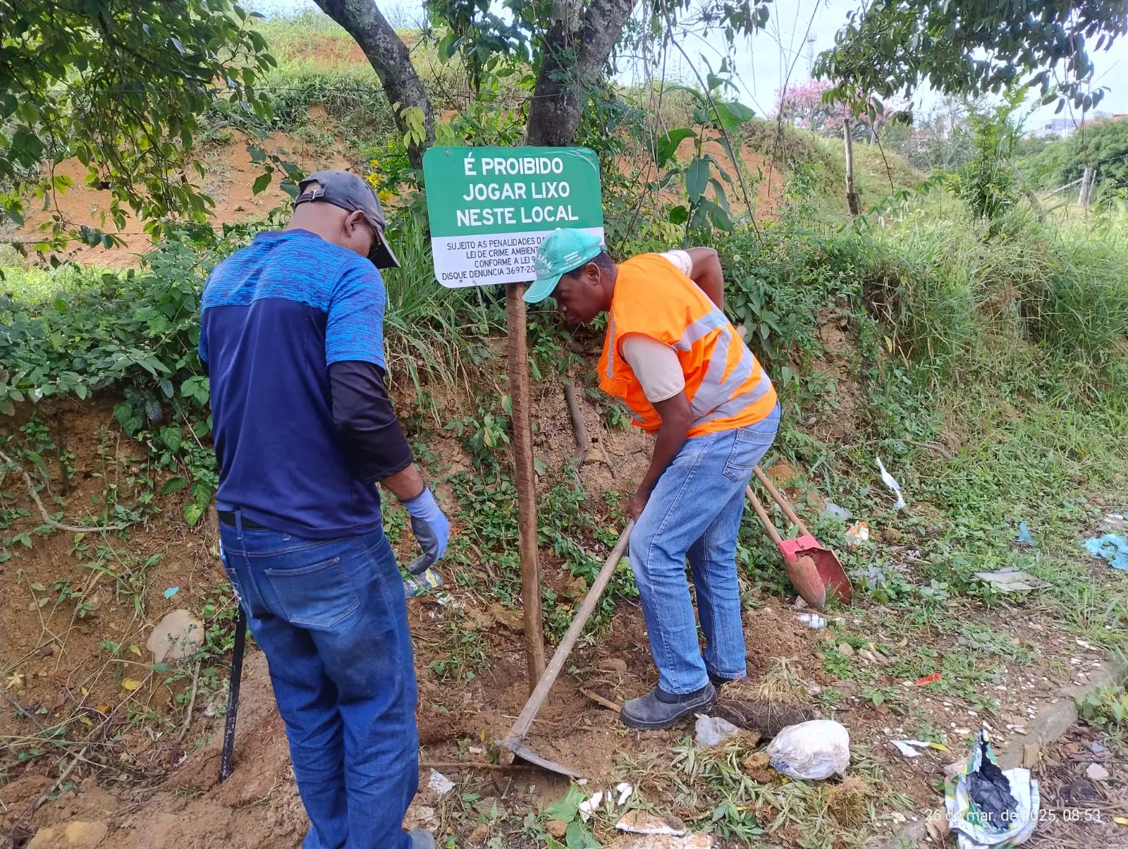 Prefeitura intensifica ações sobre o descarte irregular em Poços