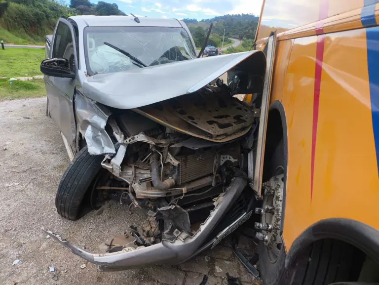 Acidente na MGC-267 em Campestre deixa feridos