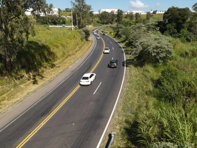 Concessionária prevê aumento de 17% no tráfego das rodovias da região durante o feriado; veja os horários de pico