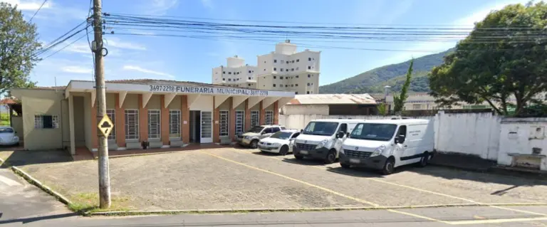 Câmara de Poços oficializa os membros da CPI da Funerária Municipal