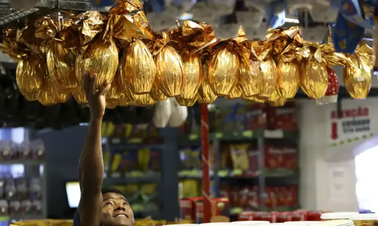 Pesquisa de preços pode gerar economia de até 33% nos ovos de Páscoa em Poços